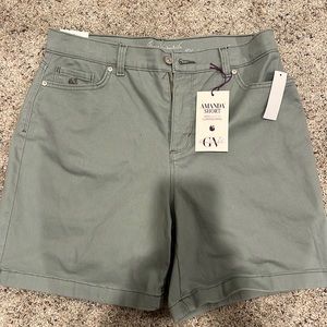 Gloria Vanderbilt Amanda Short size 12